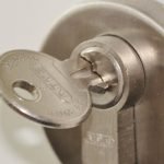 solusi pintu terkunci